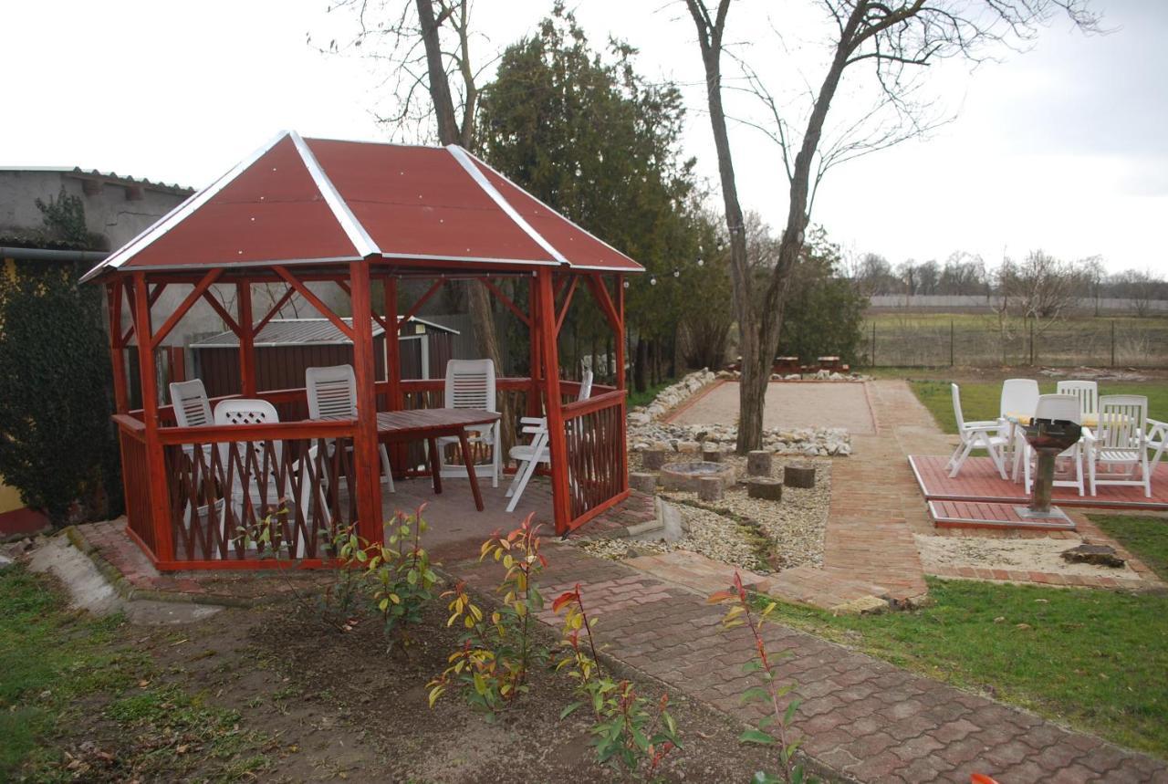 Casa Napsugar Panzio Bed & Breakfast Apostag Luaran gambar