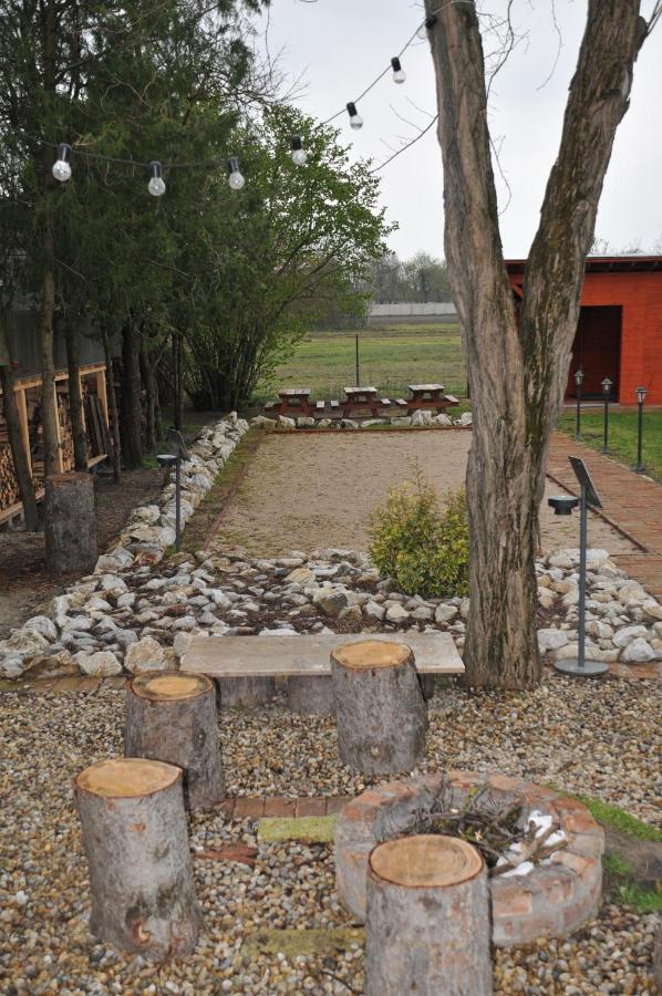 Casa Napsugar Panzio Bed & Breakfast Apostag Luaran gambar