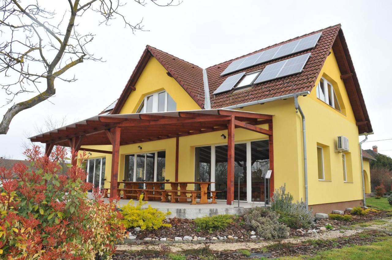 Casa Napsugar Panzio Bed & Breakfast Apostag Luaran gambar