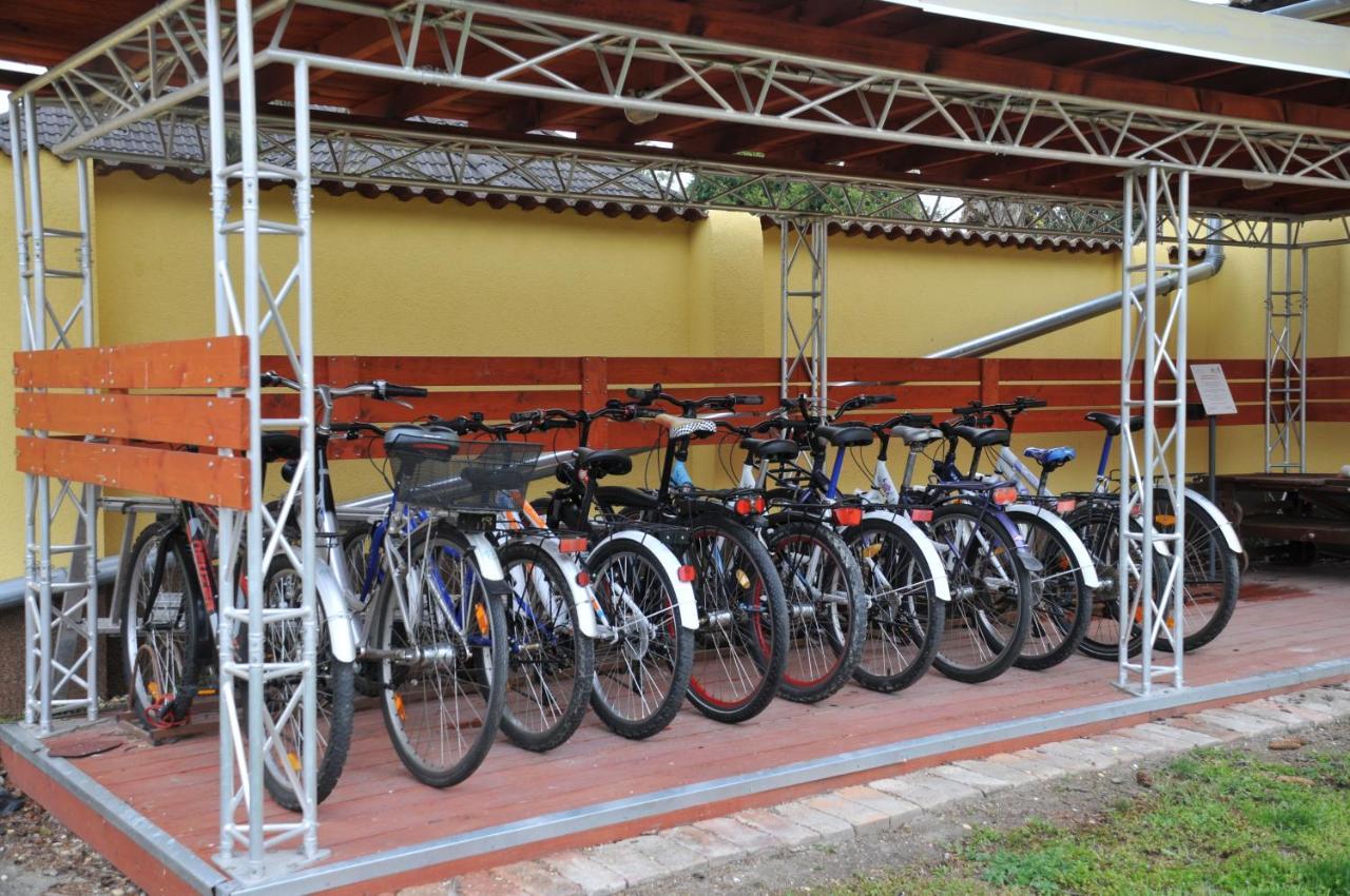 Casa Napsugar Panzio Bed & Breakfast Apostag Luaran gambar