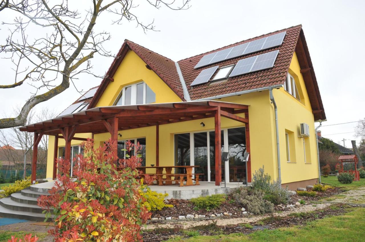 Casa Napsugar Panzio Bed & Breakfast Apostag Luaran gambar